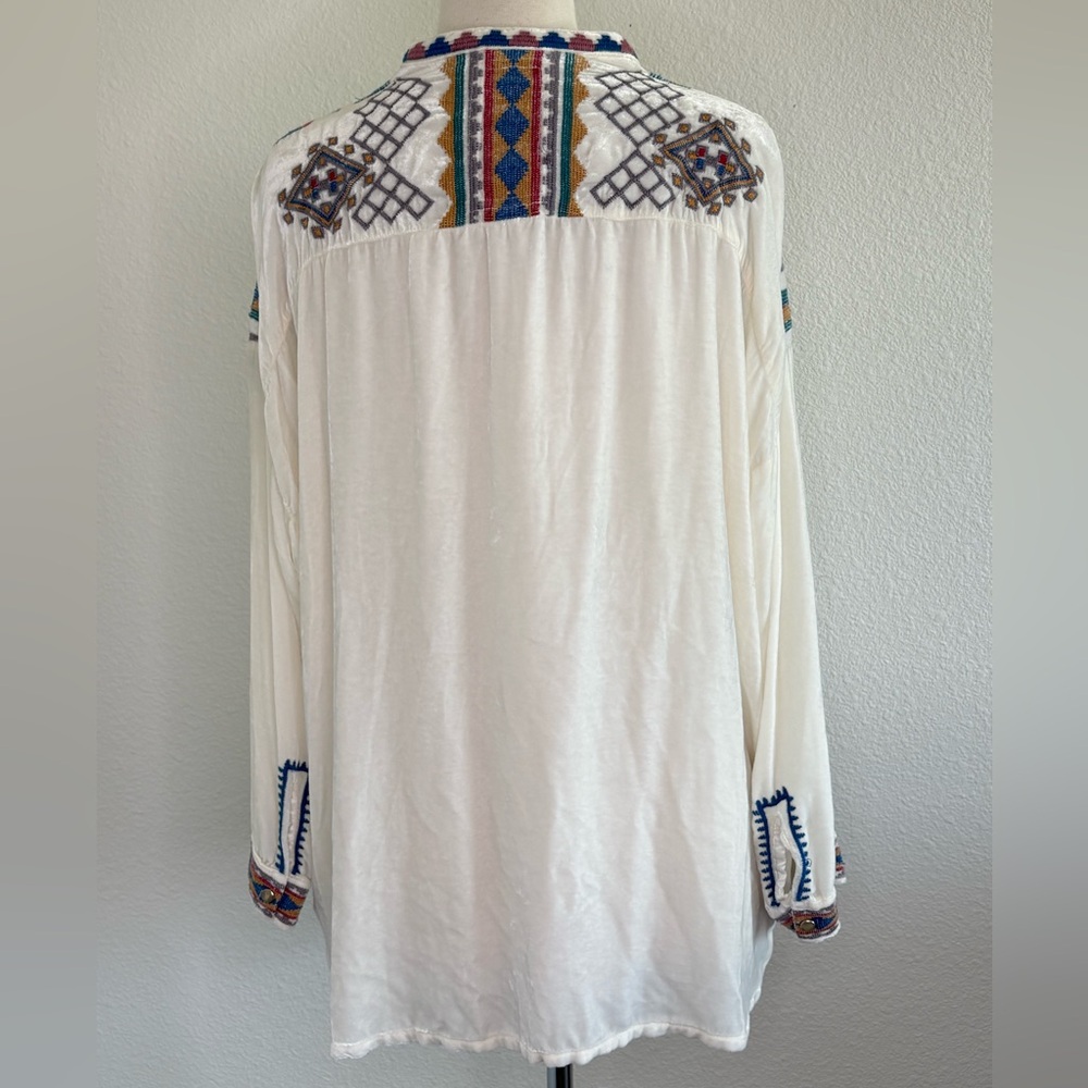 Johnny Was Eugenia Velvet Blouse Sz M Silk Blend Embroidered Western Boho Hippie - Picture 4 of 9